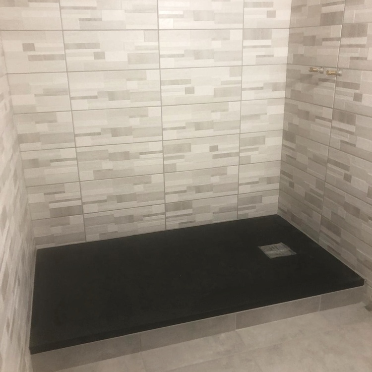 Pose de faïence pour salle de bain